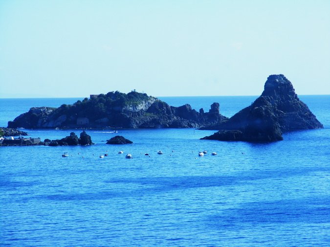 (65)  Aci Castello